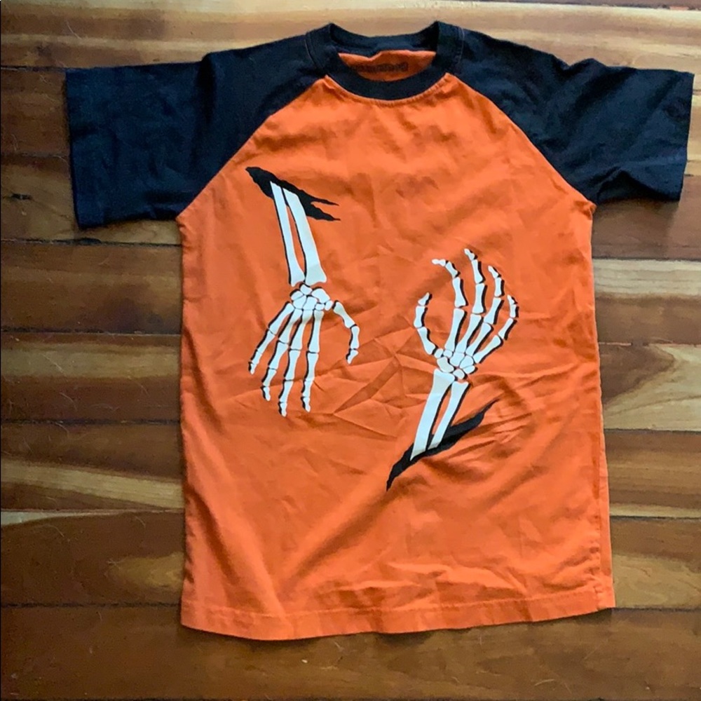 LIKE NEW HALLOWEEN 🎃T-SHIRT “greendog”